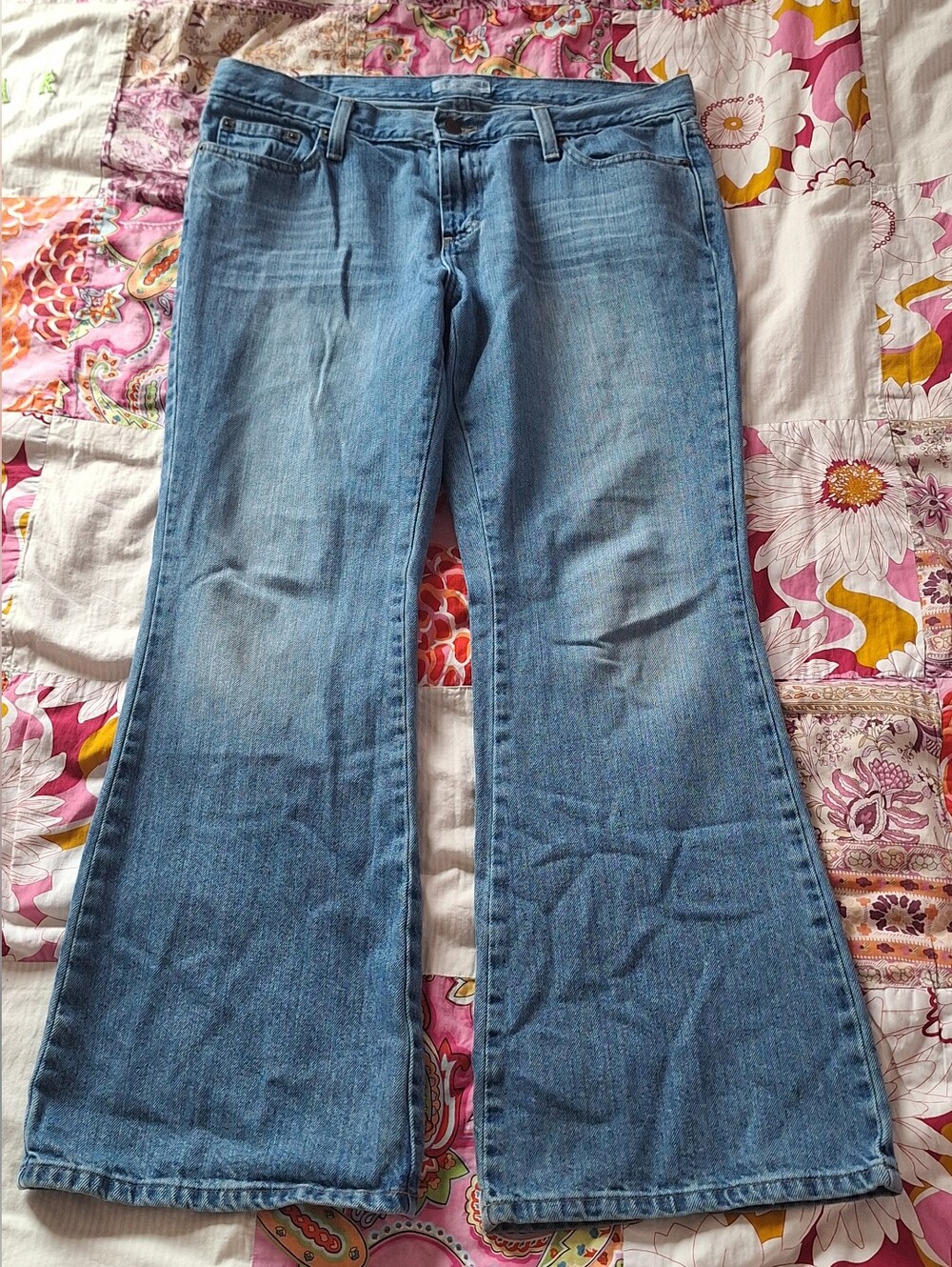 AMERICAN EAGLE Light Wash Flare Jeans Y2K Downtown Girl Low Rise